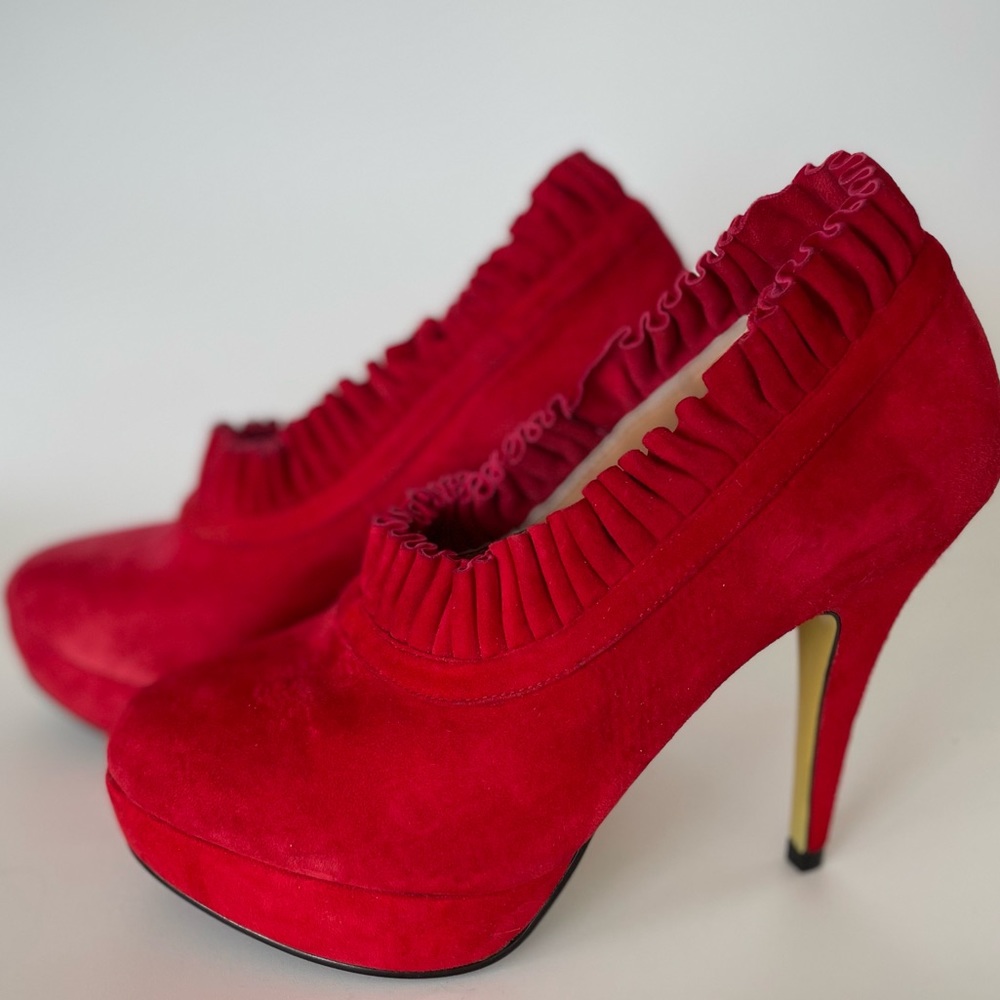 Discontinued Art Deco heel by Paolo ruffle red heel